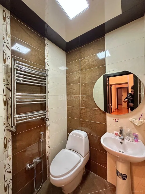 Satılır 3 otaqlı mənzil 139 m²