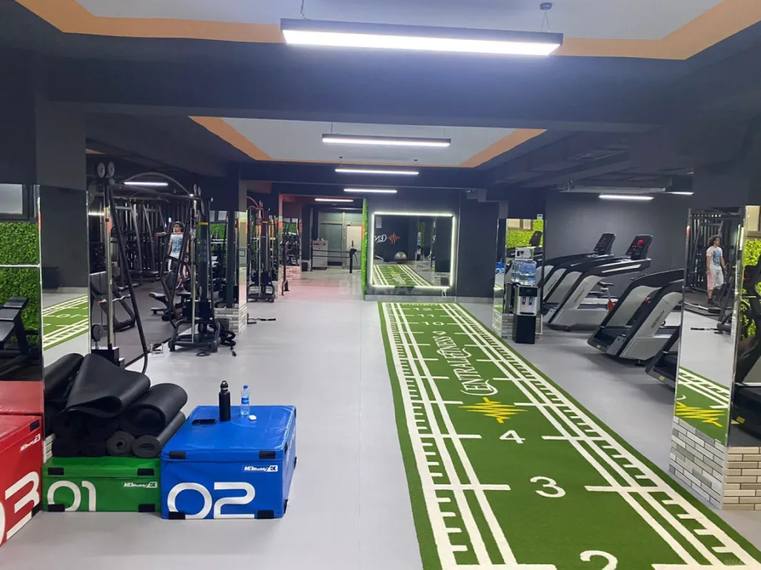 Satılır obyekt 500 m²