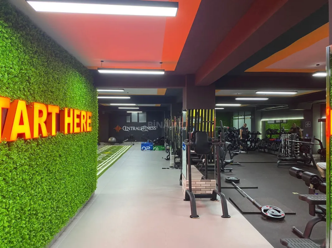 Satılır obyekt 500 m²