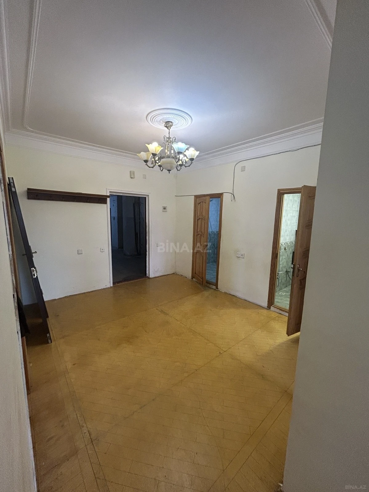 Satılır 3 otaqlı mənzil 95 m²