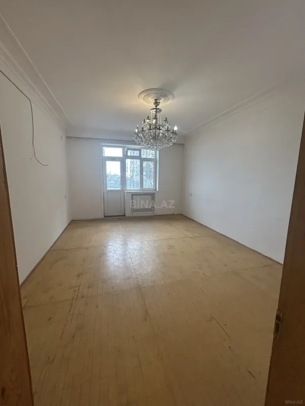 Satılır 3 otaqlı mənzil 95 m²