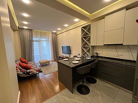 Kirayə verilir 2 otaqlı mənzil 65 m²
