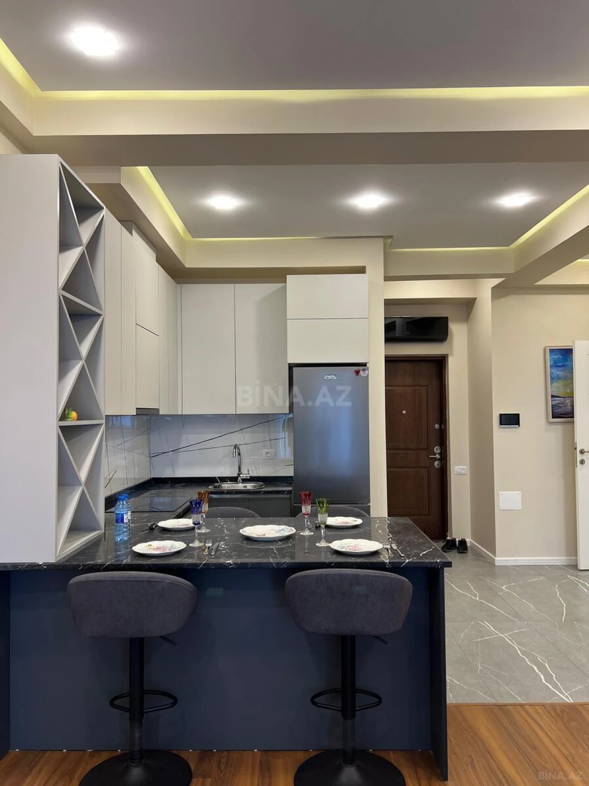 Kirayə verilir 2 otaqlı mənzil 65 m²