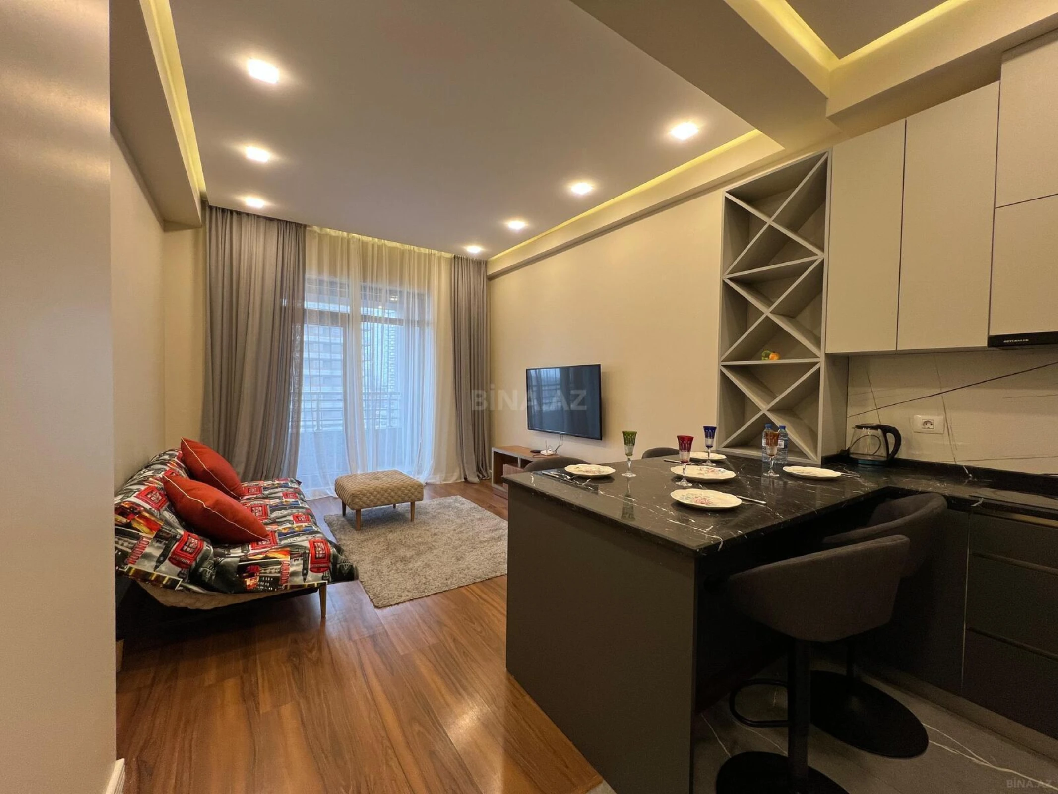 Kirayə verilir 2 otaqlı mənzil 65 m²