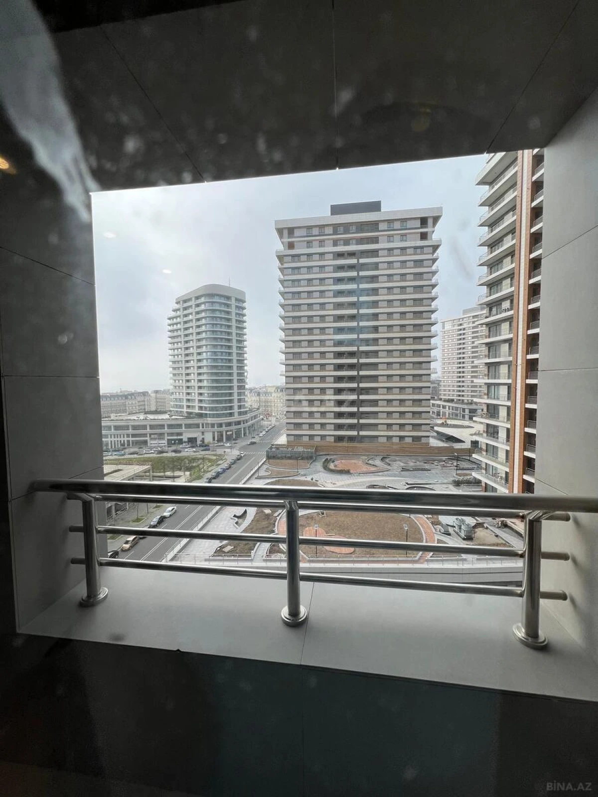 Kirayə verilir 2 otaqlı mənzil 65 m²