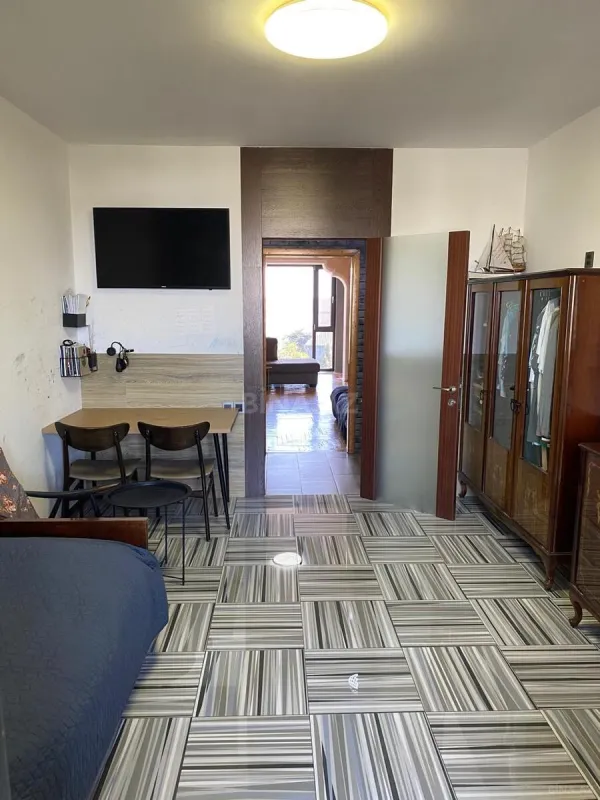Satılır 4 otaqlı mənzil 105 m²