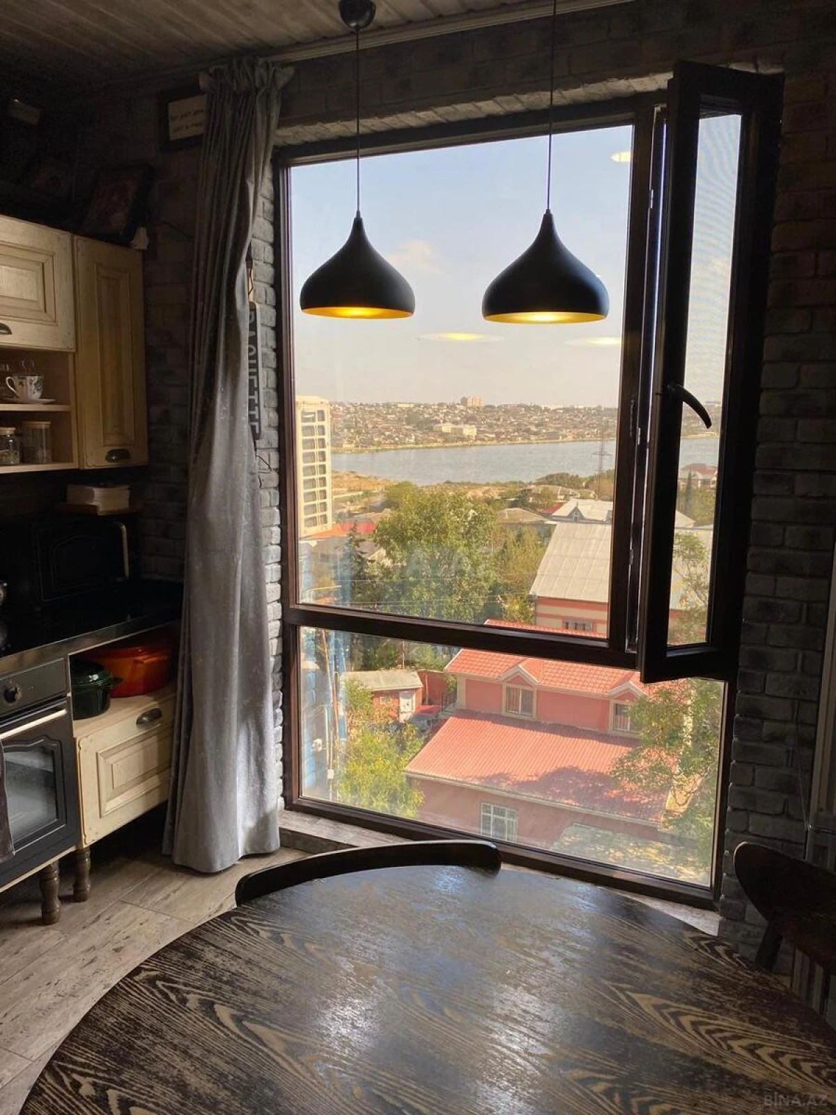 Satılır 4 otaqlı mənzil 105 m²