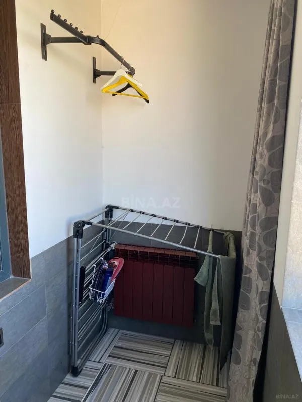 Satılır 4 otaqlı mənzil 105 m²