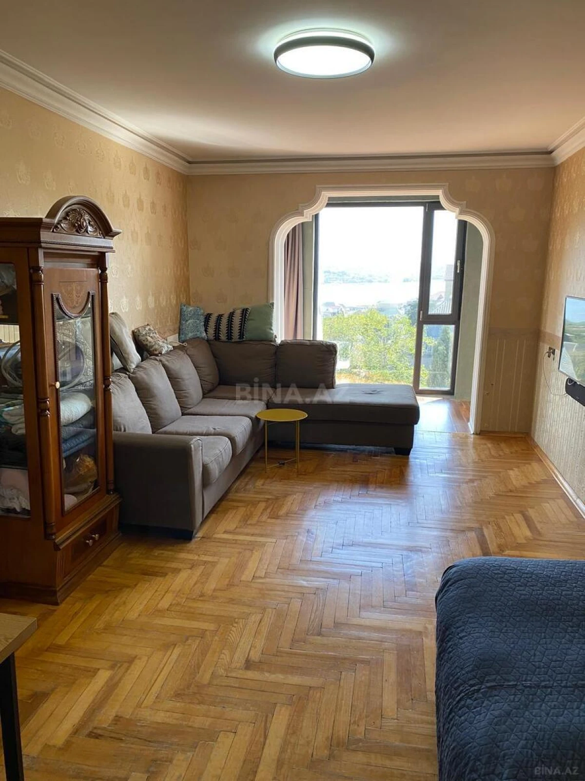Satılır 4 otaqlı mənzil 105 m²