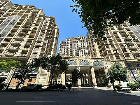 Kirayə verilir 3 otaqlı mənzil 170 m² — Bakı, Xətai m/s yanı 3 otaq 170.00 m²