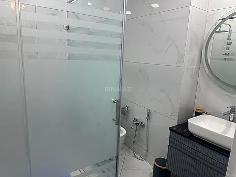 Kirayə verilir 3 otaqlı mənzil 170 m²