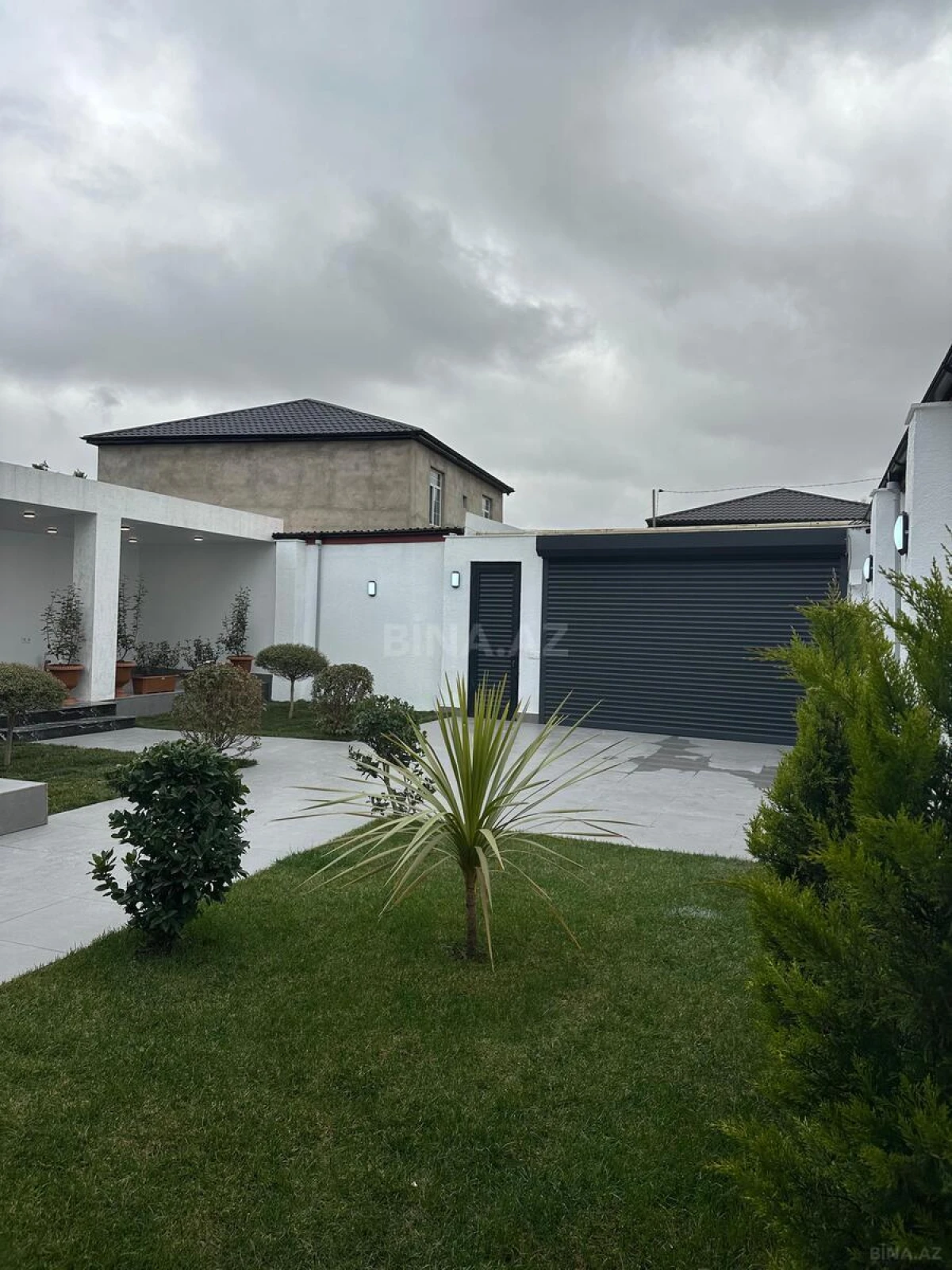 Satılır 4 otaqlı həyət evi 180 m²