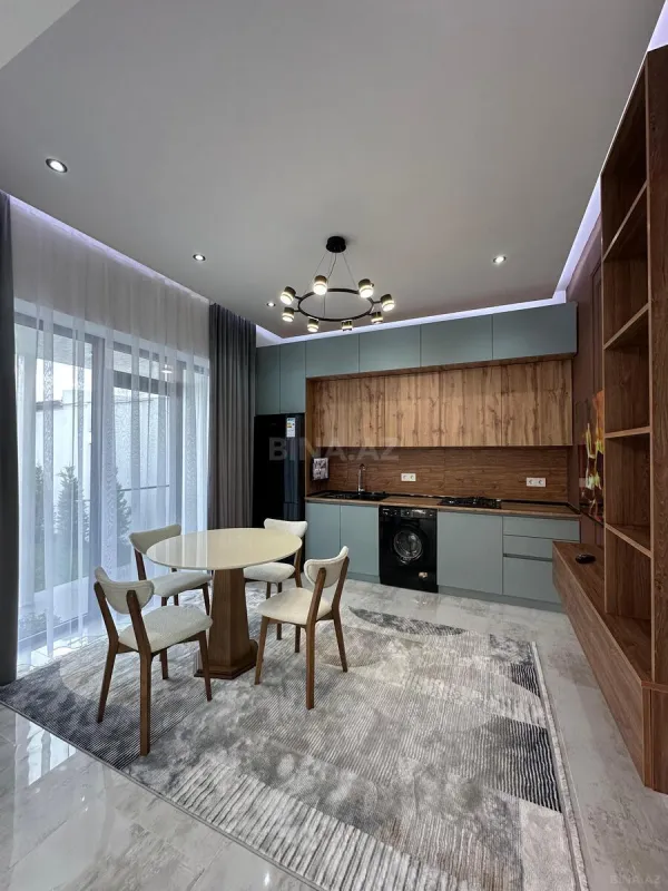 Satılır 4 otaqlı həyət evi 180 m²