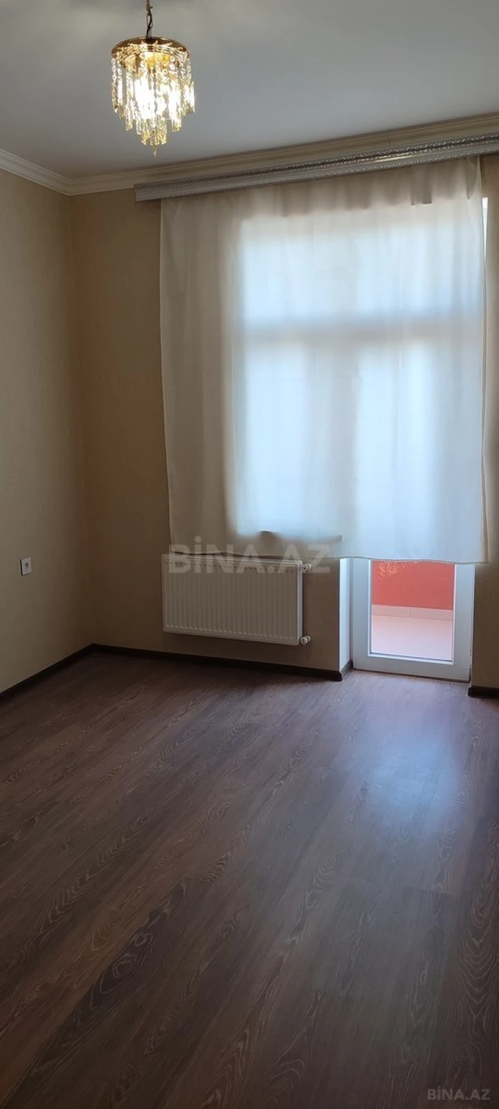 Kirayə verilir 4 otaqlı mənzil 99 m²