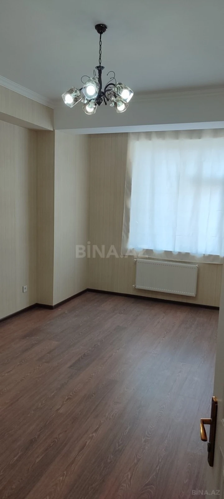 Kirayə verilir 4 otaqlı mənzil 99 m²