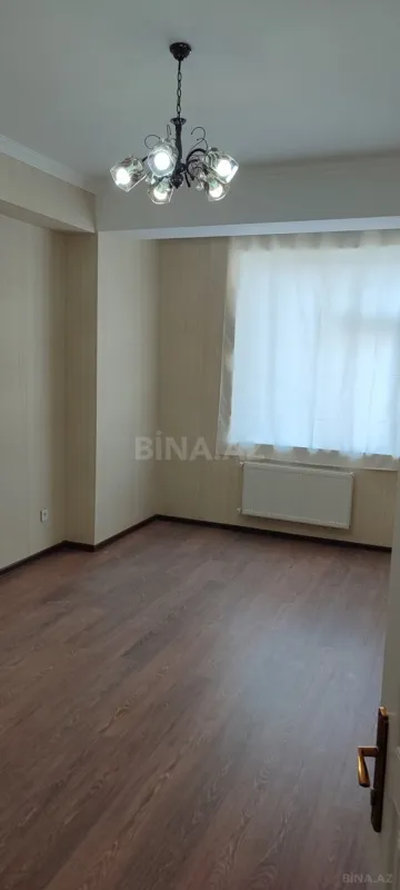 Kirayə verilir 4 otaqlı mənzil 99 m²
