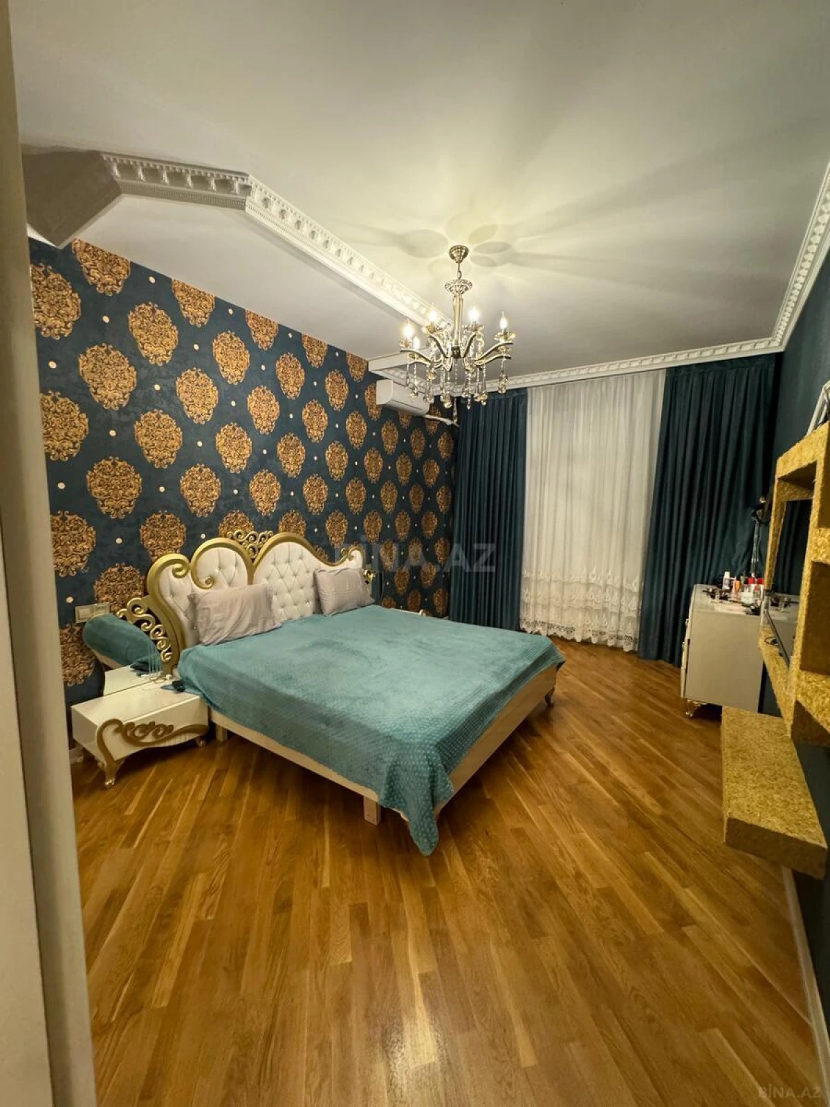 Satılır 3 otaqlı mənzil 105 m²