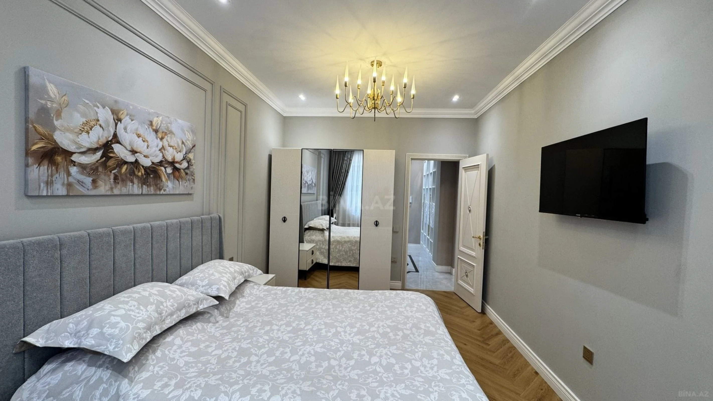 Satılır 3 otaqlı mənzil 130 m²