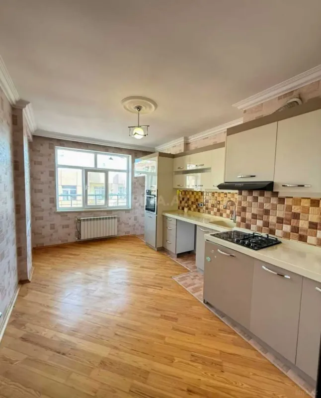 Satılır 3 otaqlı mənzil 110 m²