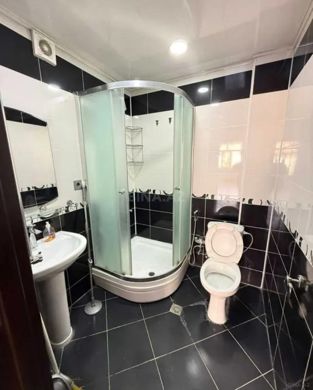 Satılır 3 otaqlı mənzil 110 m²