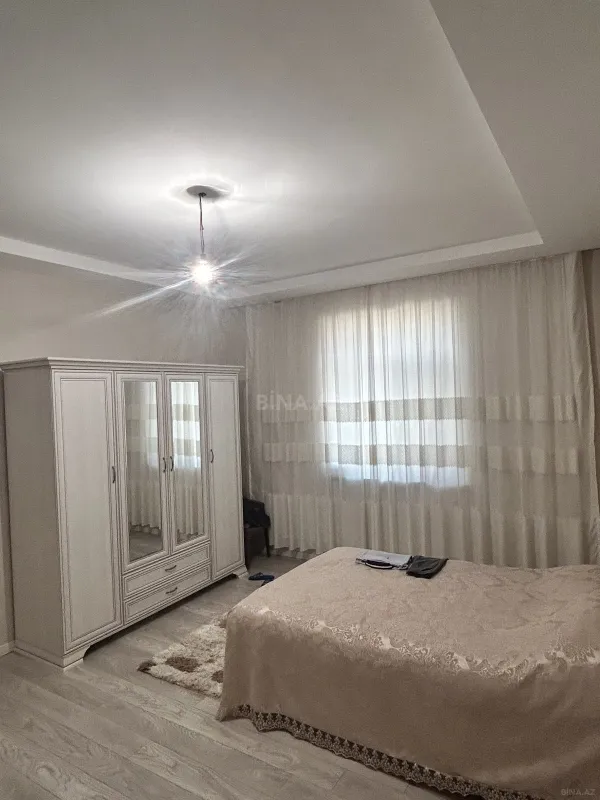 Satılır 6 otaqlı həyət evi 250 m²