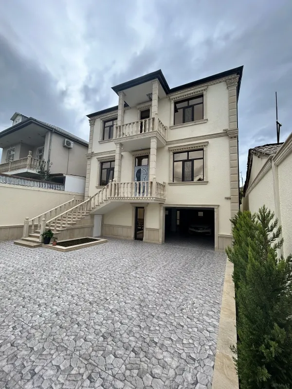Satılır 6 otaqlı həyət evi 250 m²