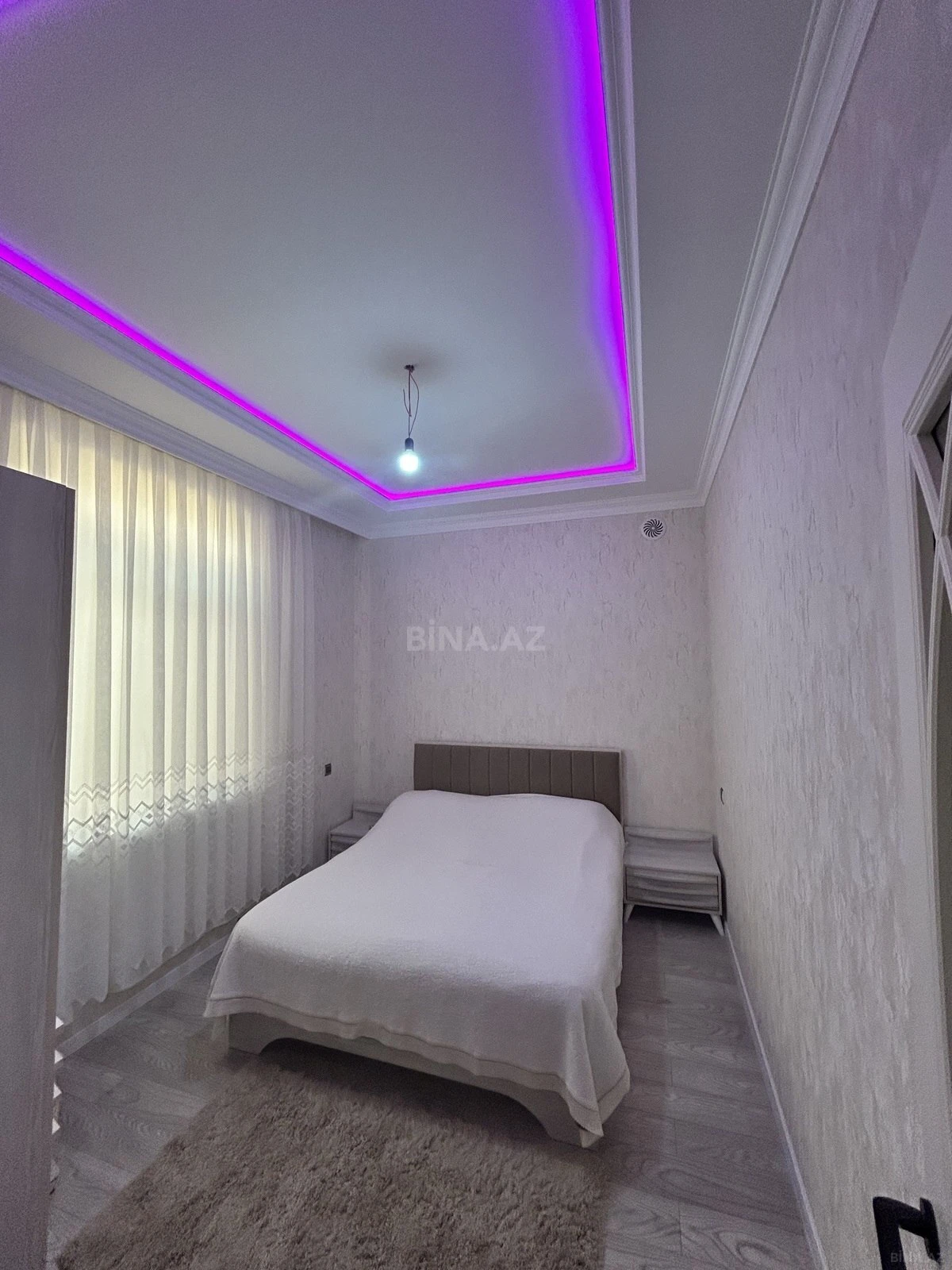 Satılır 6 otaqlı həyət evi 250 m²