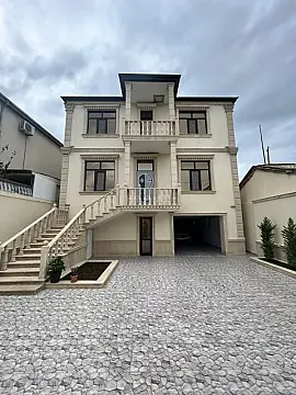 Satılır 6 otaqlı həyət evi 250 m²