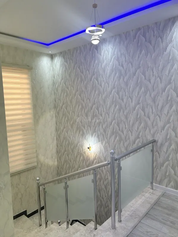 Satılır 6 otaqlı həyət evi 250 m²