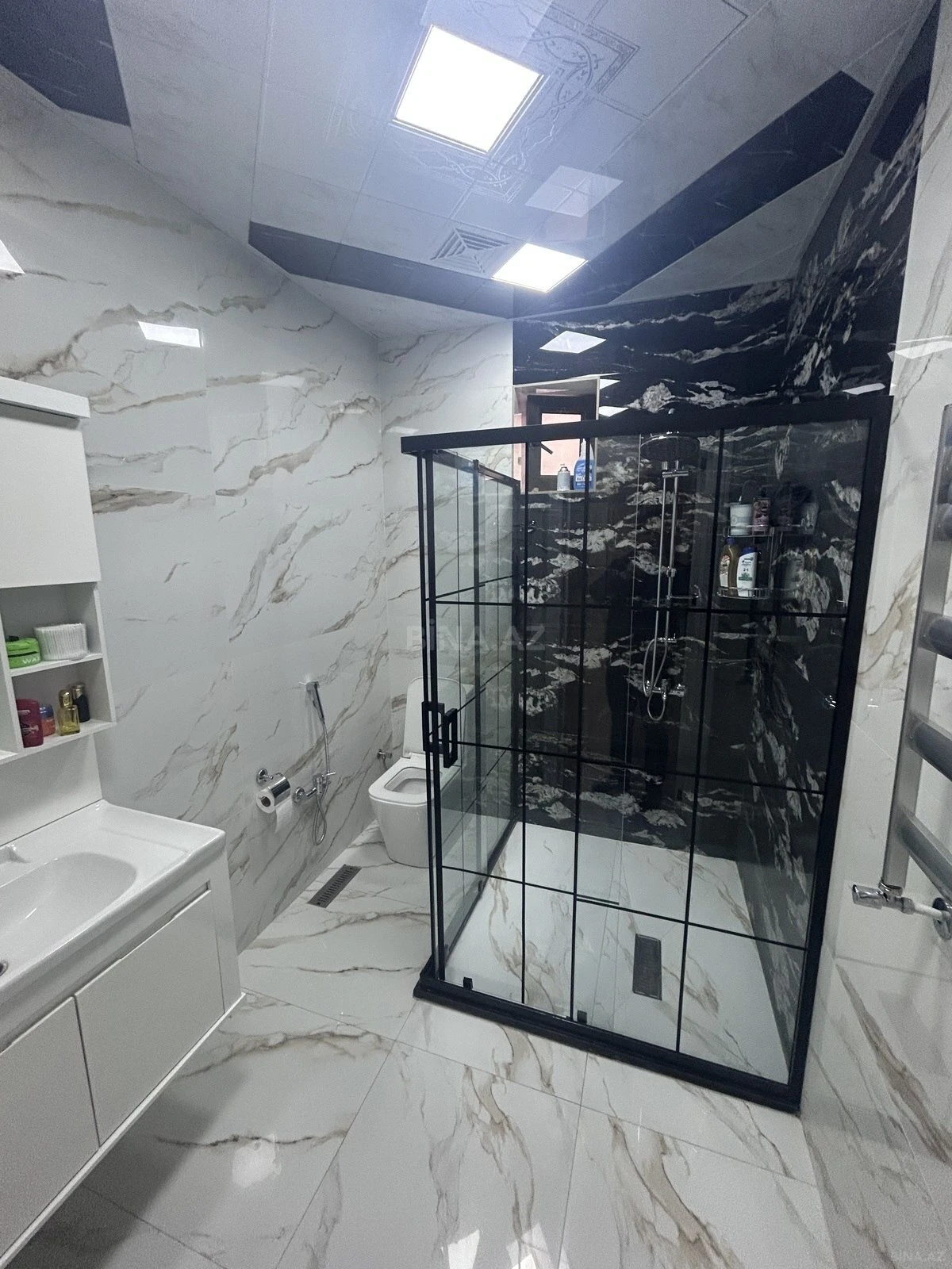 Satılır 6 otaqlı həyət evi 250 m²