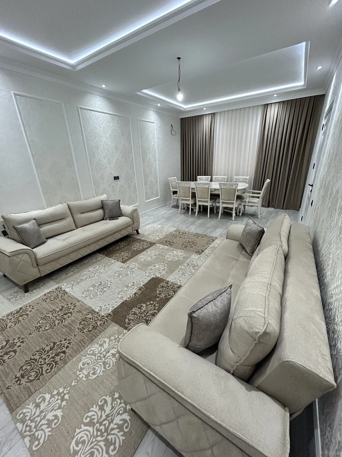 Satılır 6 otaqlı həyət evi 250 m²