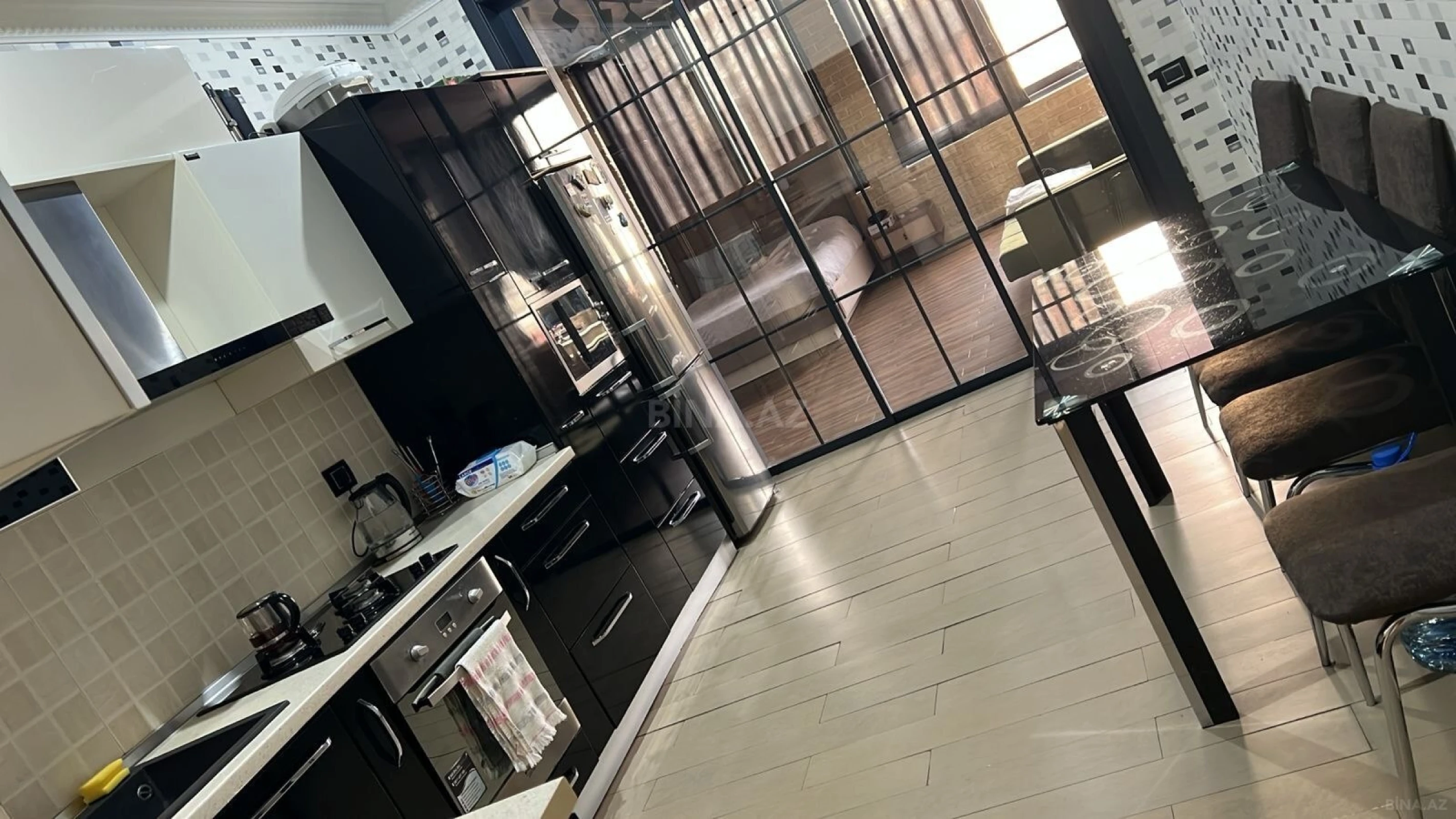 Kirayə verilir 3 otaqlı mənzil 150 m²