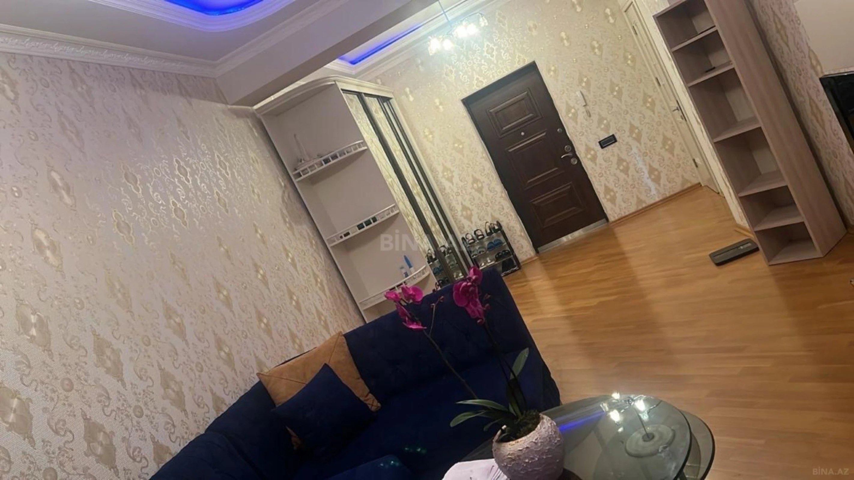 Kirayə verilir 3 otaqlı mənzil 150 m²