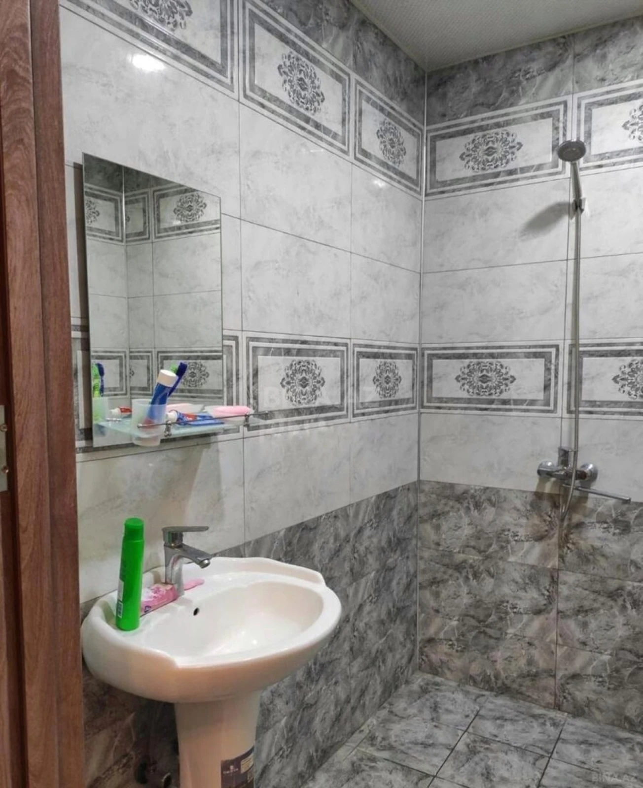 Kirayə verilir 2 otaqlı mənzil 55 m²