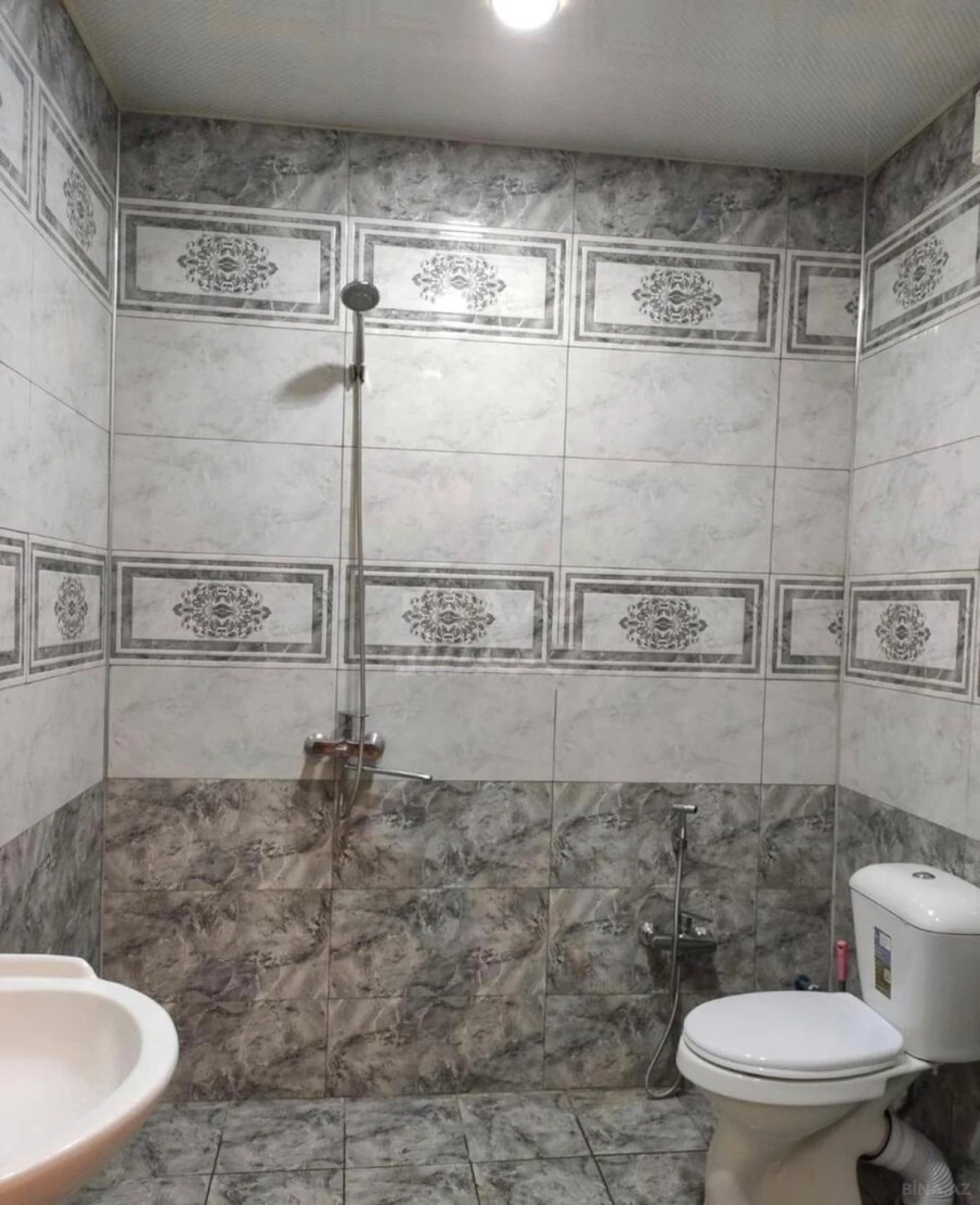 Kirayə verilir 2 otaqlı mənzil 55 m²