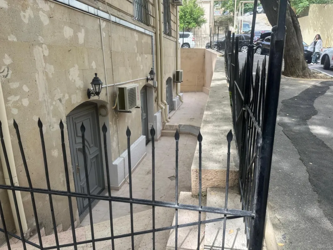 Kirayə verilir obyekt 130 m²