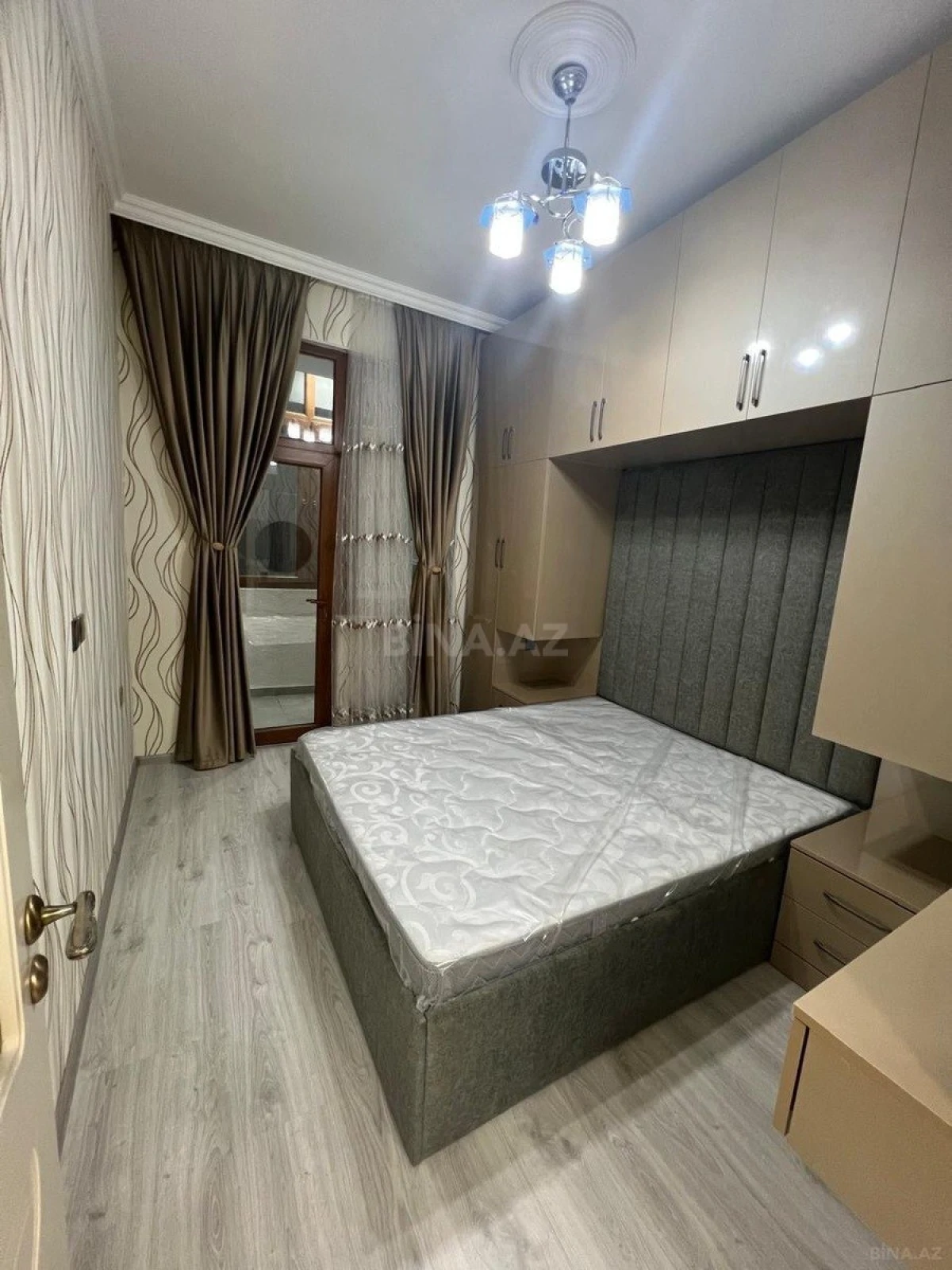 Kirayə verilir 2 otaqlı mənzil 60 m²