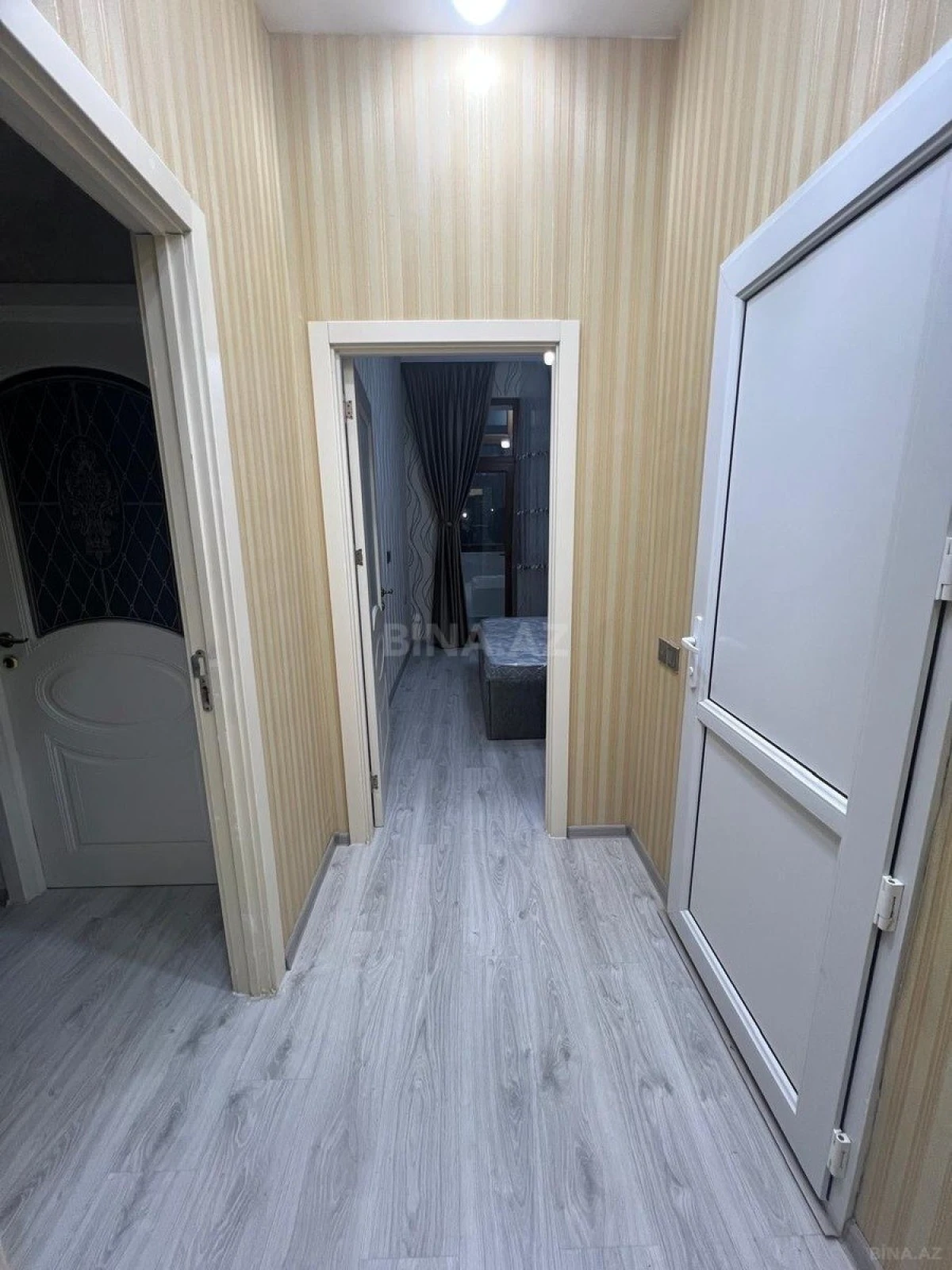 Kirayə verilir 2 otaqlı mənzil 60 m²