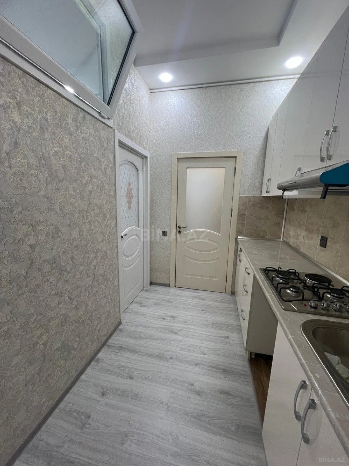 Kirayə verilir 2 otaqlı mənzil 60 m²