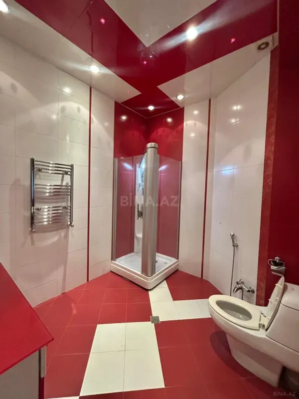 Kirayə verilir 4 otaqlı mənzil 200 m²