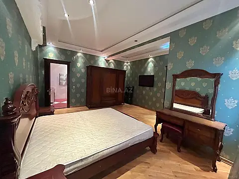Kirayə verilir 4 otaqlı mənzil 200 m²