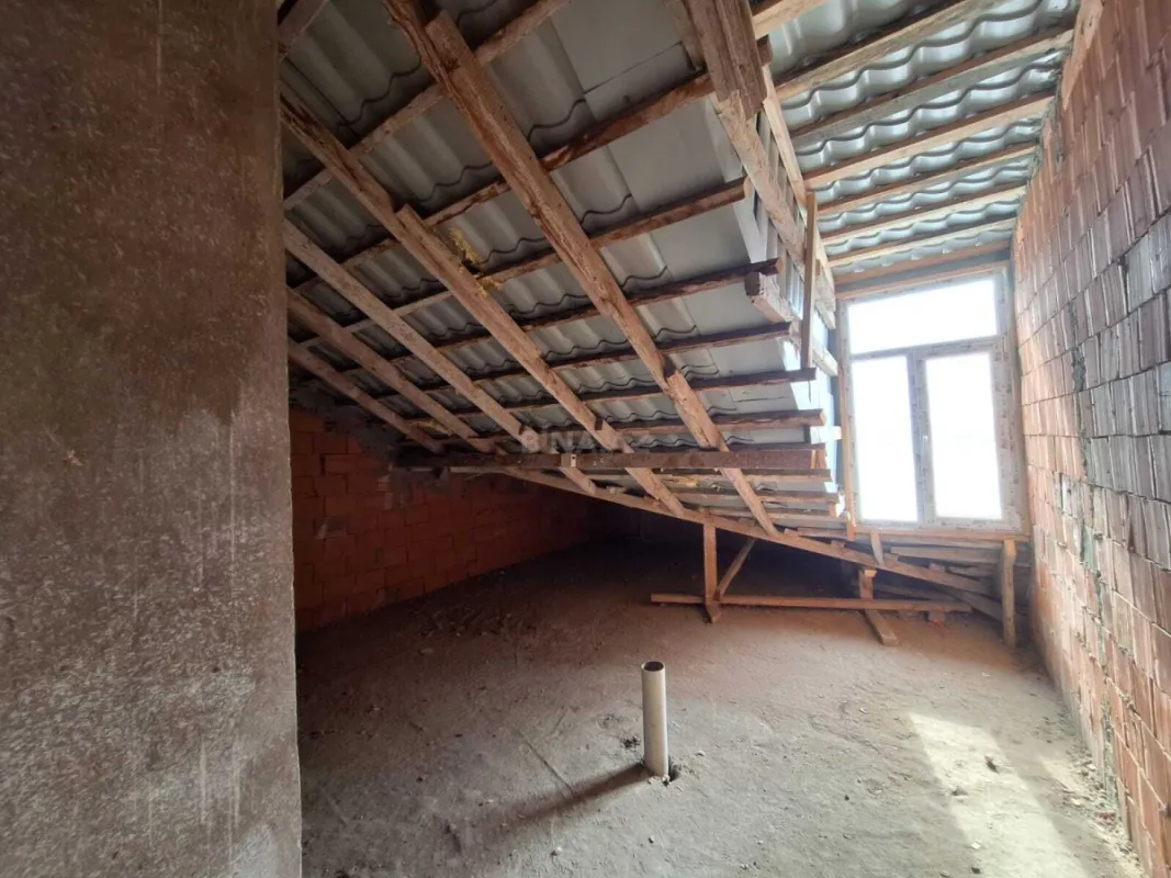 Satılır 3 otaqlı mənzil 112 m²