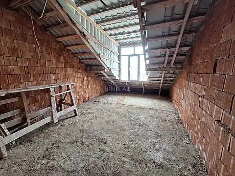 Satılır 3 otaqlı mənzil 112 m²