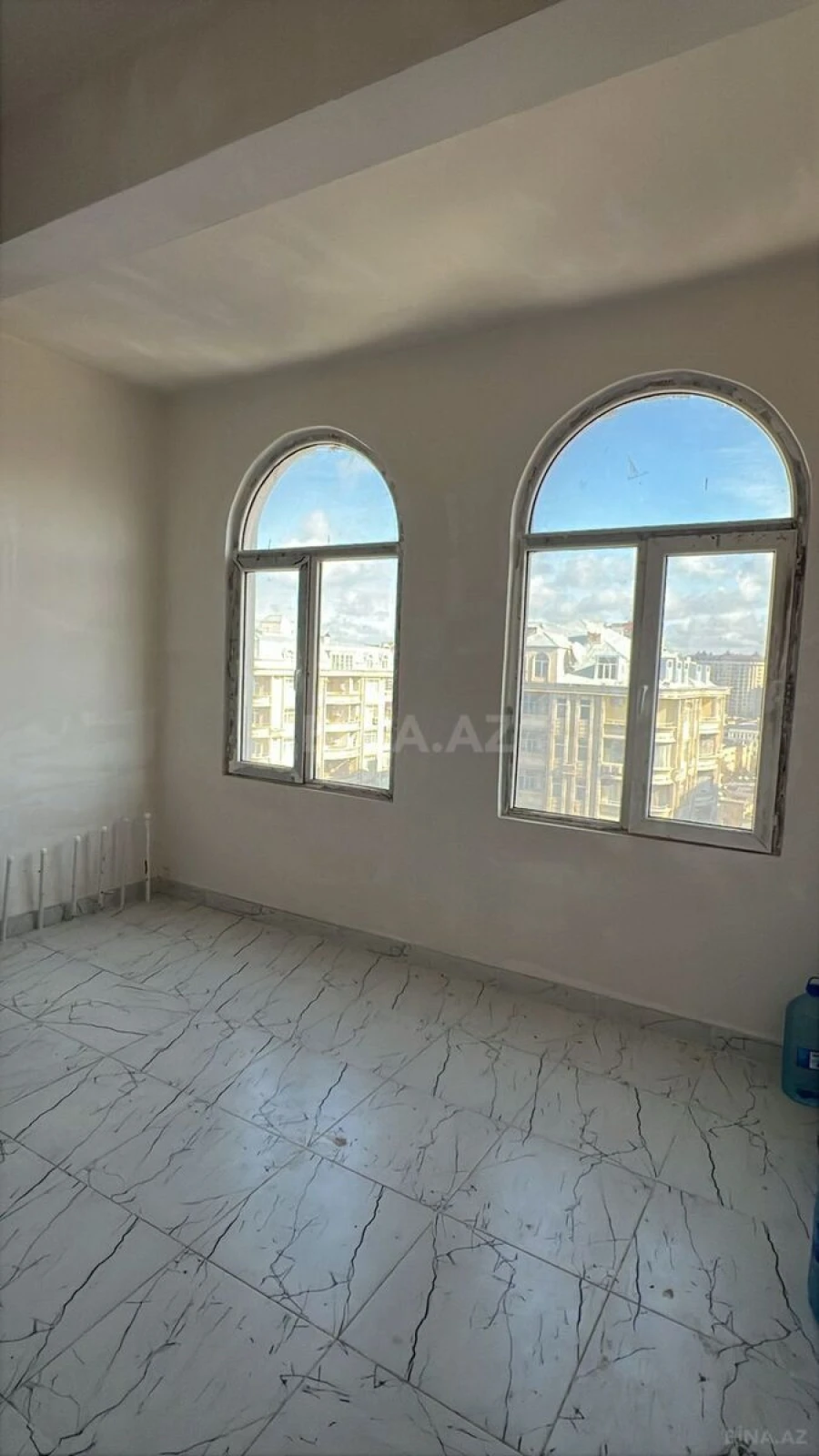 Satılır 3 otaqlı mənzil 103 m²