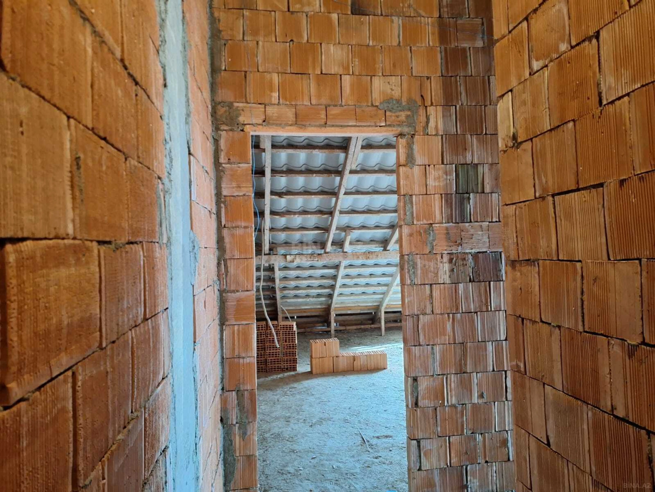 Satılır 3 otaqlı mənzil 103 m²