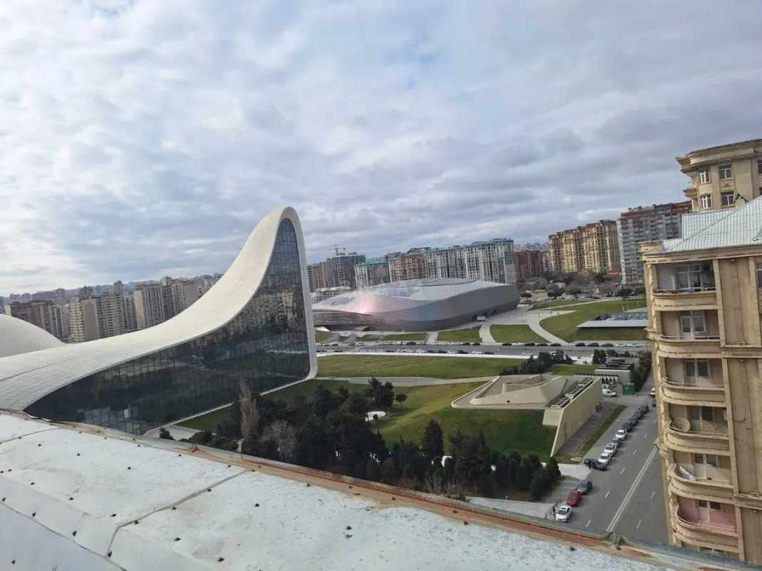 Satılır 3 otaqlı mənzil 103 m²