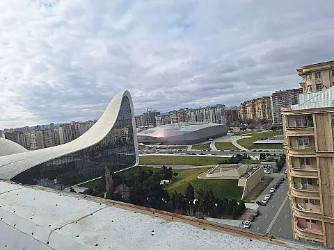 Satılır 3 otaqlı mənzil 103 m²