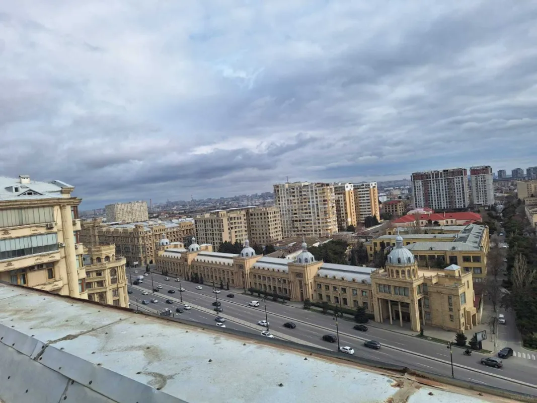 Satılır 2 otaqlı mənzil 73 m²