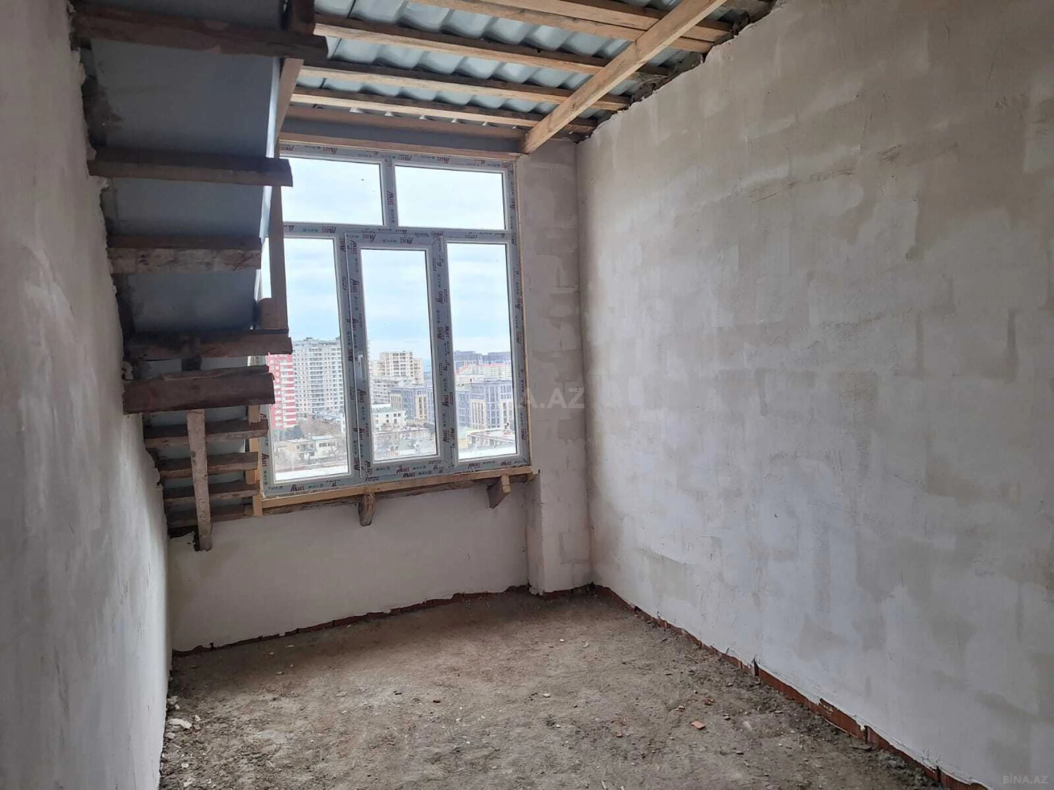 Satılır 2 otaqlı mənzil 73 m²