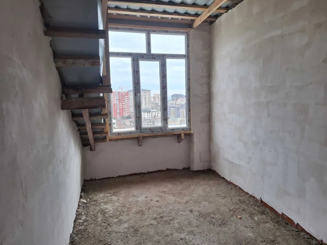 Satılır 2 otaqlı mənzil 73 m²